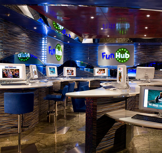 Internet cafe on Carnival Dream.